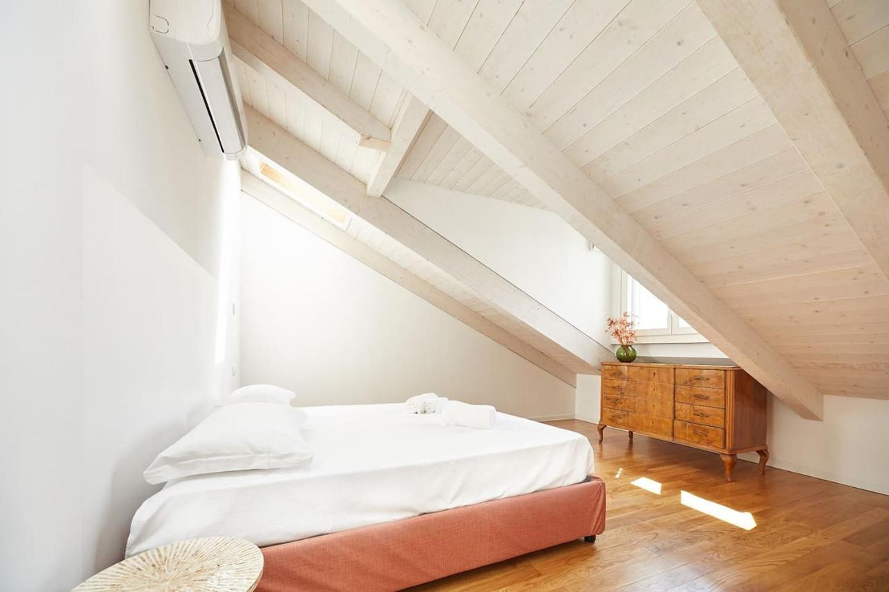 Ferienwohnung The Attic 18 Mailand Exterior foto