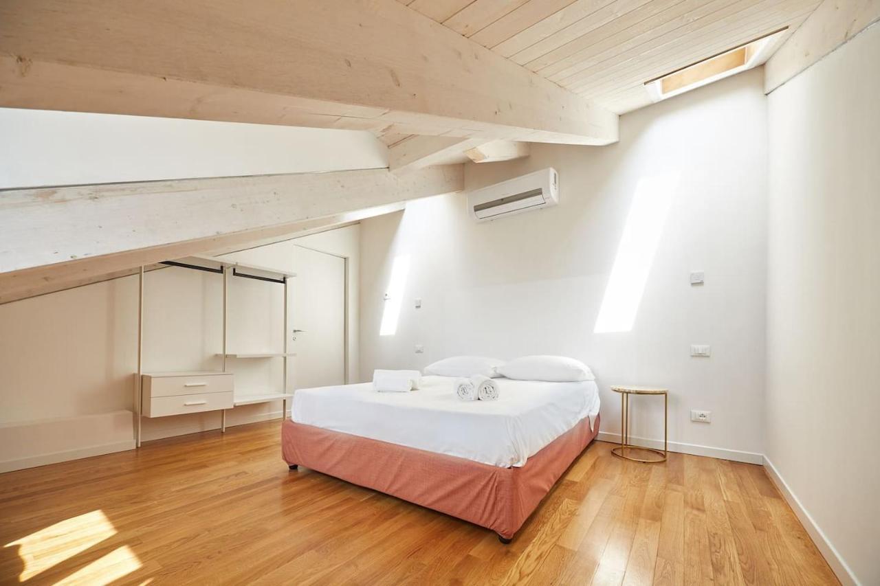 Ferienwohnung The Attic 18 Mailand Exterior foto