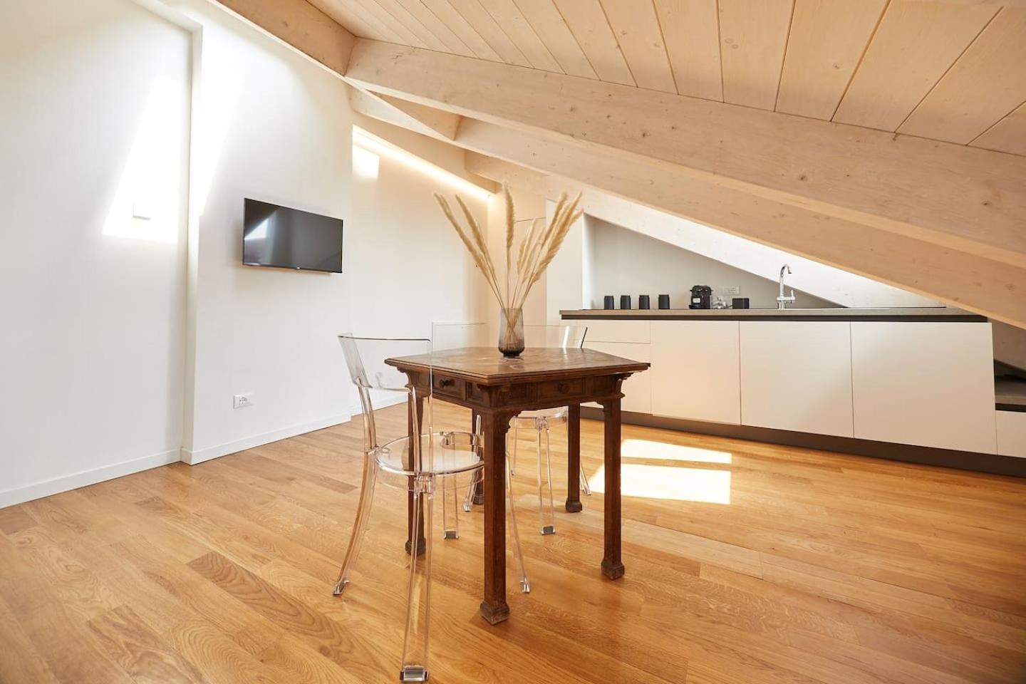 Ferienwohnung The Attic 18 Mailand Exterior foto